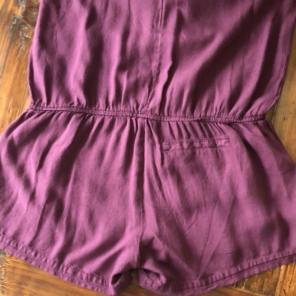 Billabong burgundy short romper size small - Picture 8 of 9
